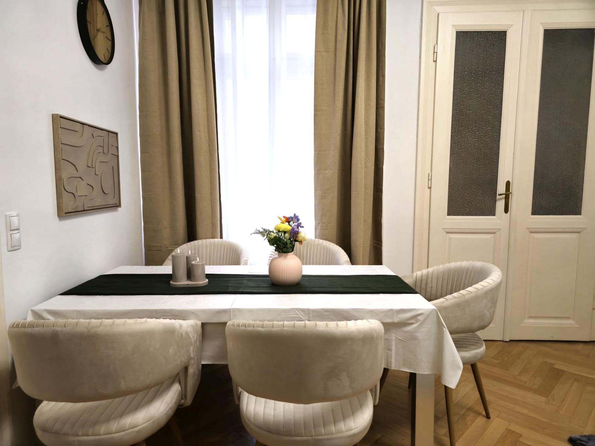 Near Schoenbrunn Palace Apartment Wien